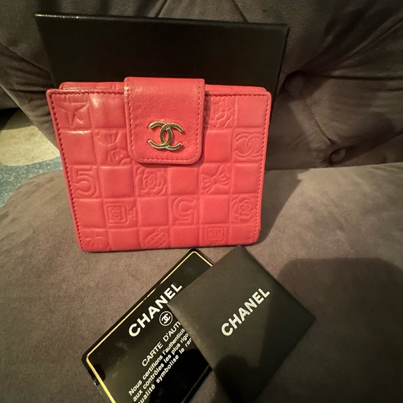 EUC Chanel Coco Mark 2005 Icon Bi-Fold Wallet Leather Pink w/Sticker,Card+Box - Picture 16 of 17
